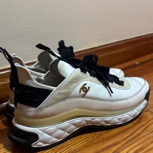 CHANEL 20C Chanel Sneaker in black white and creme